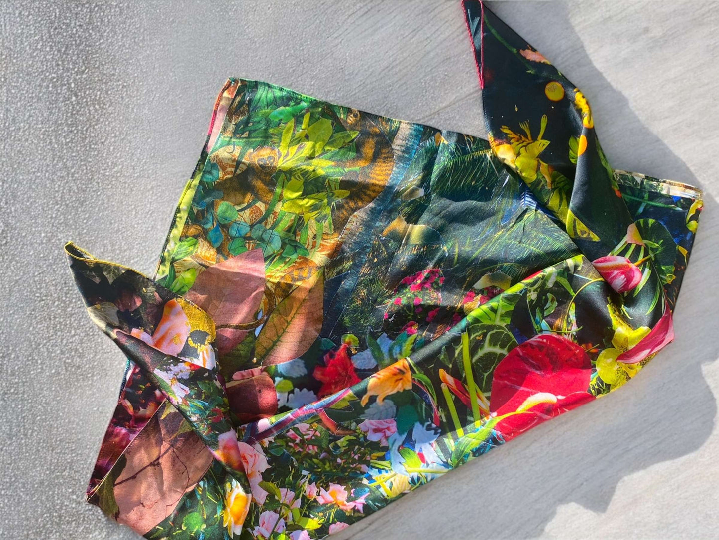 VIBRANT ‘Drama Scarf‘